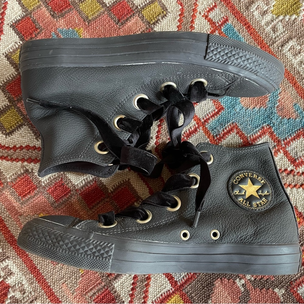 Leather converse high tops black and gold w8